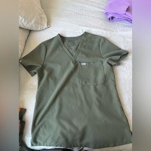 FIGS Scrub set Catarina one pocket top + high waisted Zamora joggers Moss